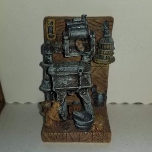 NEED TO SELL- little trinkets , been saved, worth some